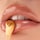 Honey Glaze Collagen Therapy - Máscara labial hidratante edição “Crème Brûlée”