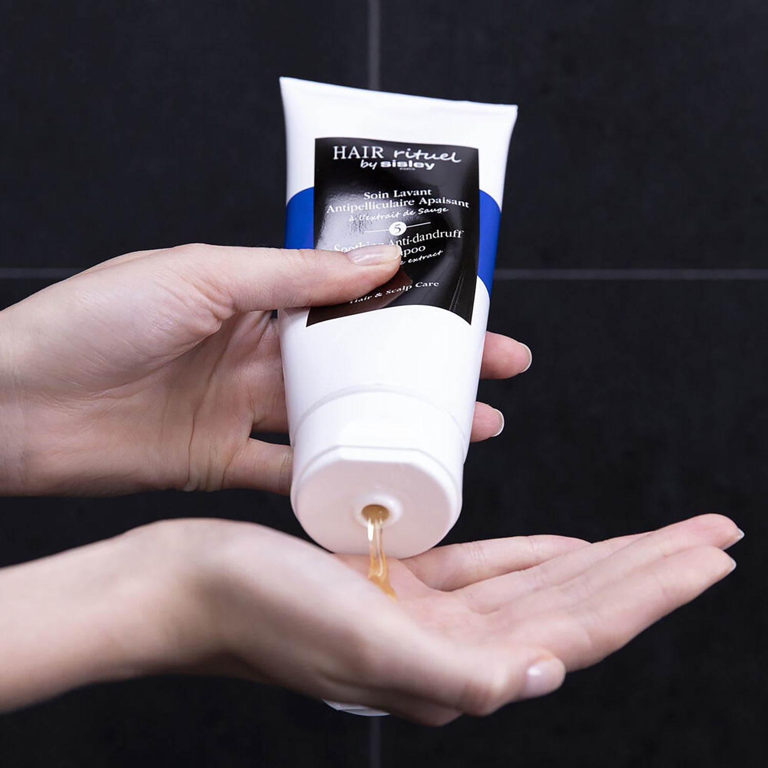 Soothing Anti-dandruff Shampoo With Sage Extract