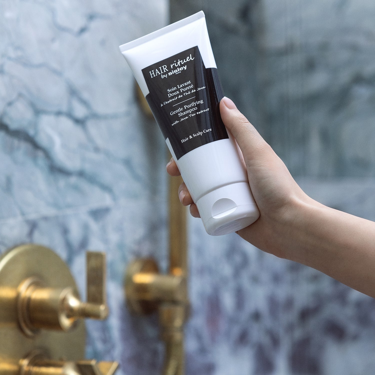 Gentle Purifying Shampoo With Java Tea Extract