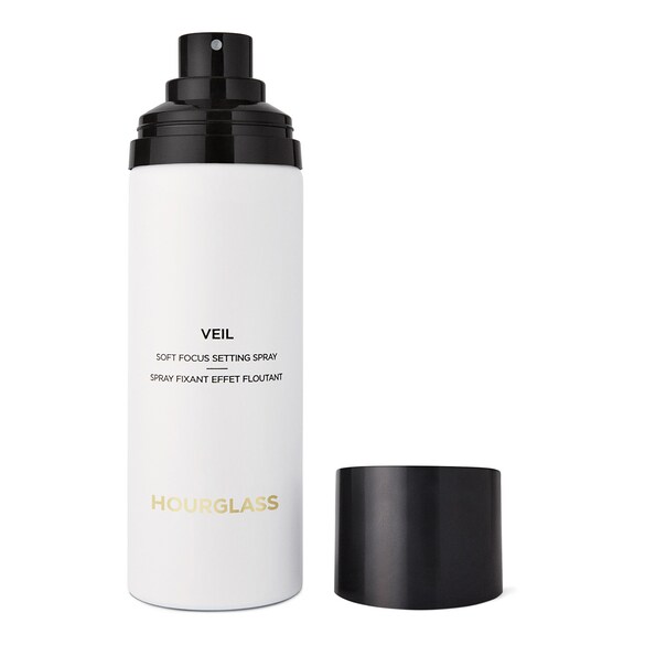 Veil Soft Focus Setting Spray - Sprej za fiksiranje &scaron;minke, HOURGLASS