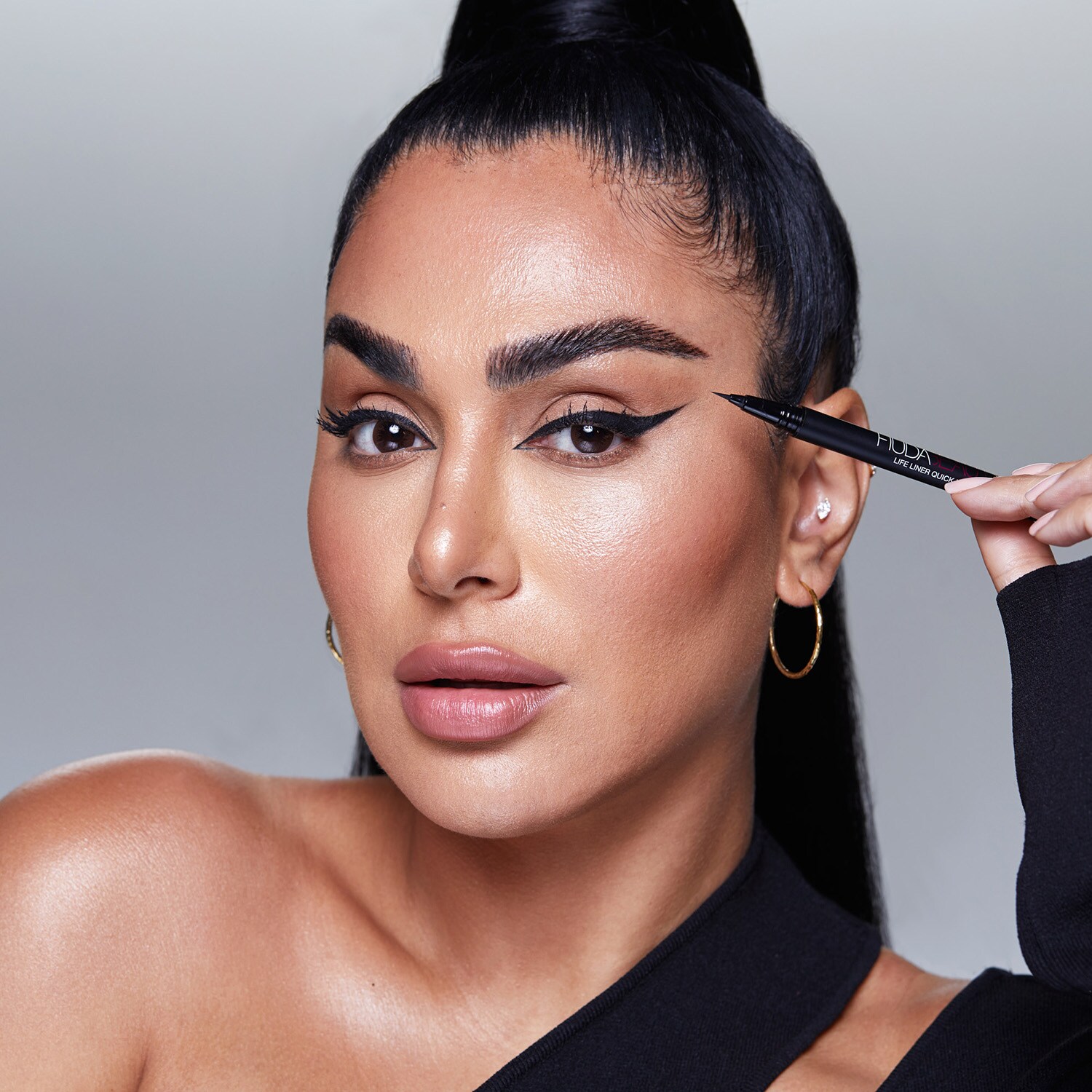 Айлайнер в карандаше Huda Beauty Life Liner Quick 'N Easy Precision, 1 мл