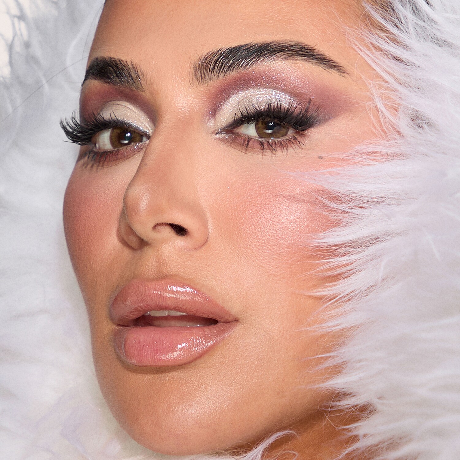 Палетка теней для век Huda Beauty Icy Nude Eyeshadow Palette, 16.1 г