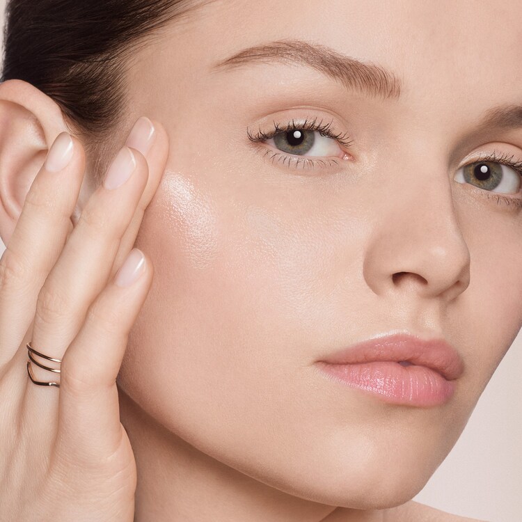 Absolue Rose 80 – mikro-dyfuzja w emulsji do twarzy
