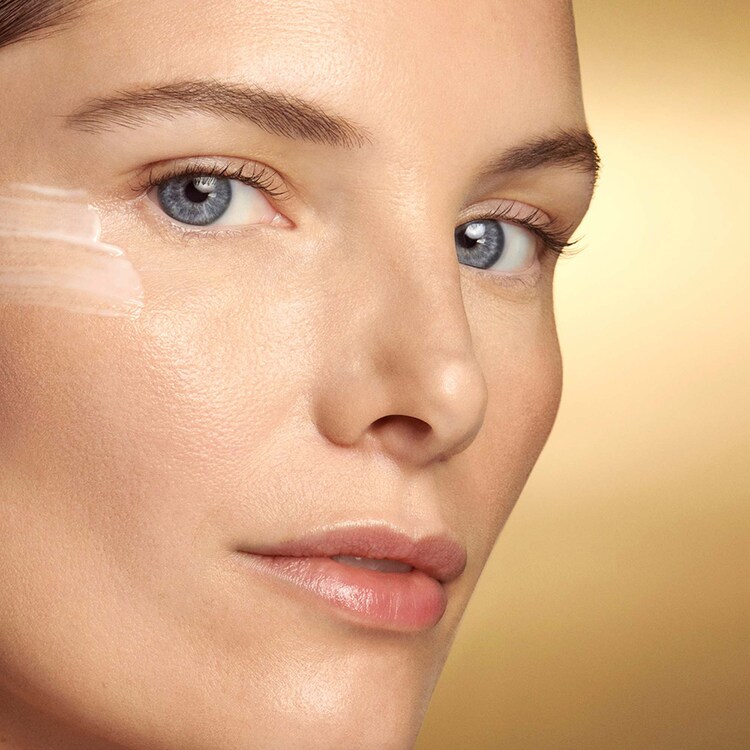 Re-Nutriv Ultimate Lift Regenerating Youth Eye Cream - Göz Bakım Kremi