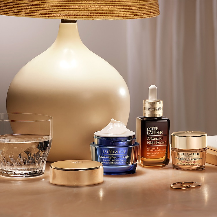 Revitalizing Supreme+ – Odmładzający balsam pod oczy