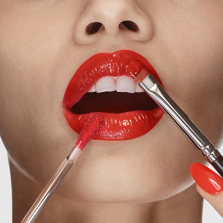 Lipglass Cushion High-Pigment Lip Oil - gloss brillant et non collant