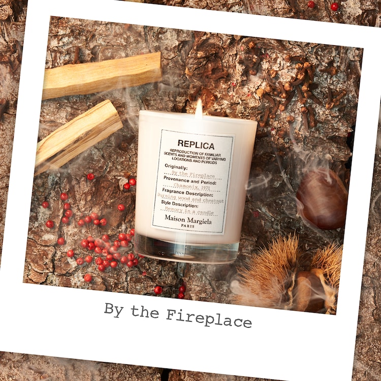 Replica By The Fireplace Candle - Świeca zapachowa
