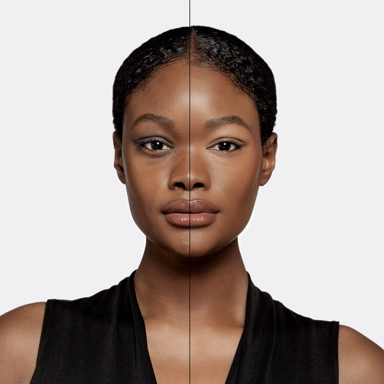 Ultra HD Foundation - Středně krycí make-up