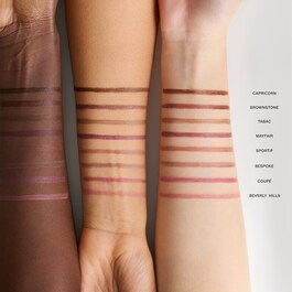 Signature Lip Liner -  Svjetlucava olovka za usne