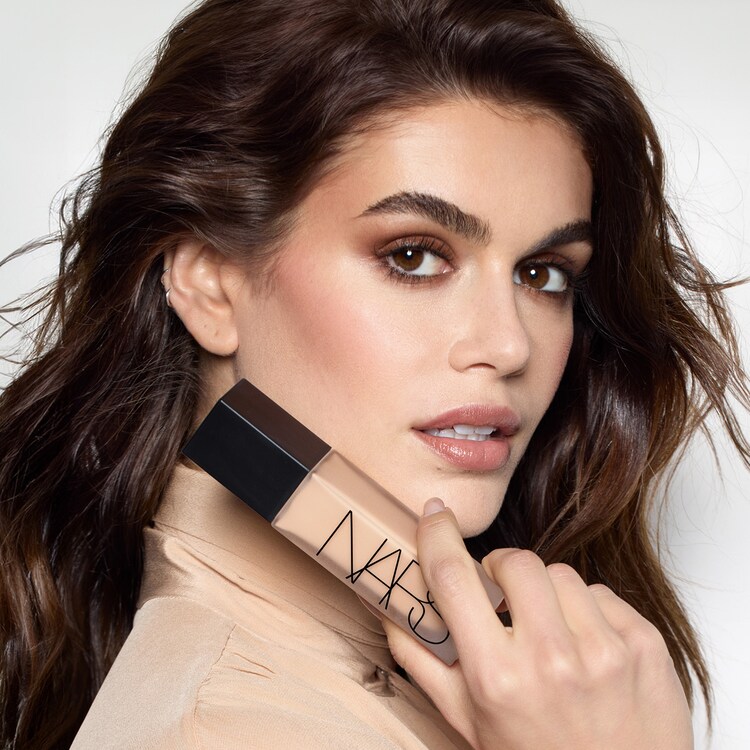 Natural Matte Longwear Foundation - Base de maquilhagem mate de longa duração