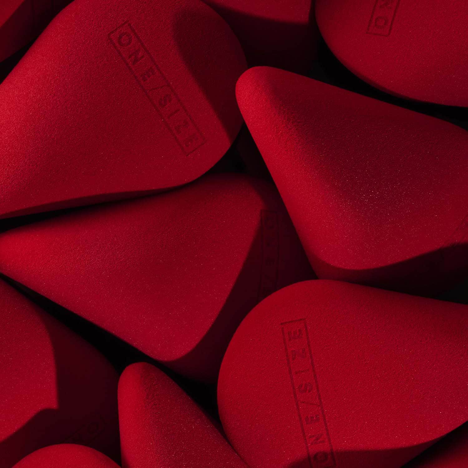 TURN UP THE BASE Infinity Beauty Sponge