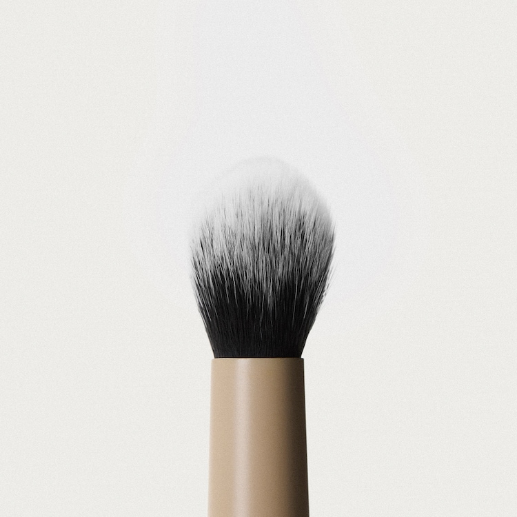Complexion Brush - Πινέλο με διπλό άκρο για σβήσιμο και άπλωμα του μακιγιάζ