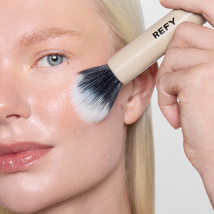Duo Brush - Πινέλο μακιγιάζ με διπλό άκρο για εφαρμογή χωρίς γραμμές