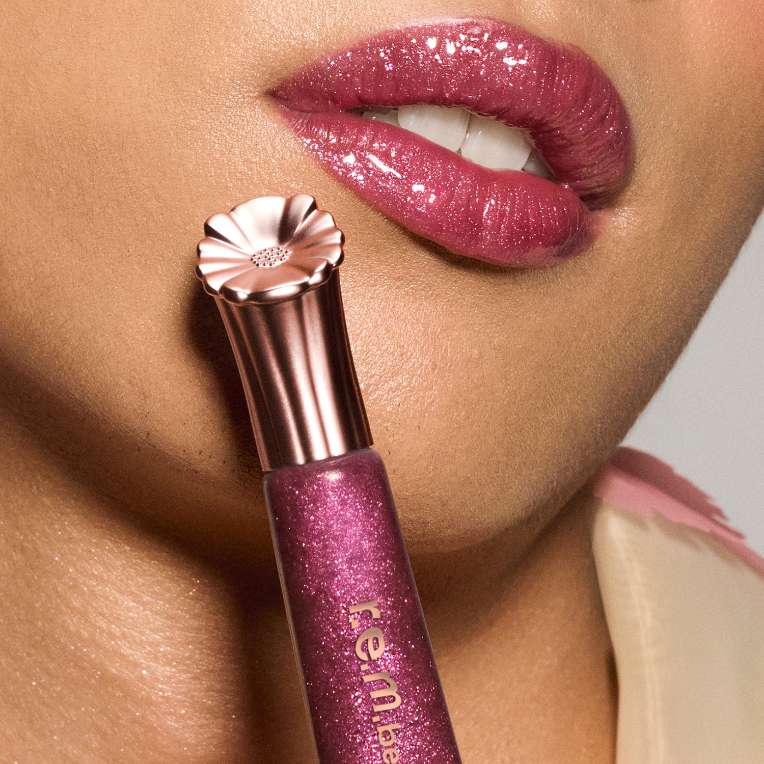 Wicked: For Good, Poppy - Plumping lipgloss | REM BEAUTY ≡ SEPHORA