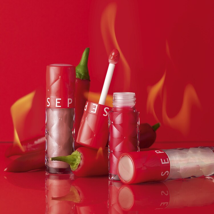 Outrageous Intense - Lesk na rty se zvětšujícím efektem s 12h hydratací