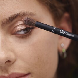09 The Crease Brush -  Kist za nabore
