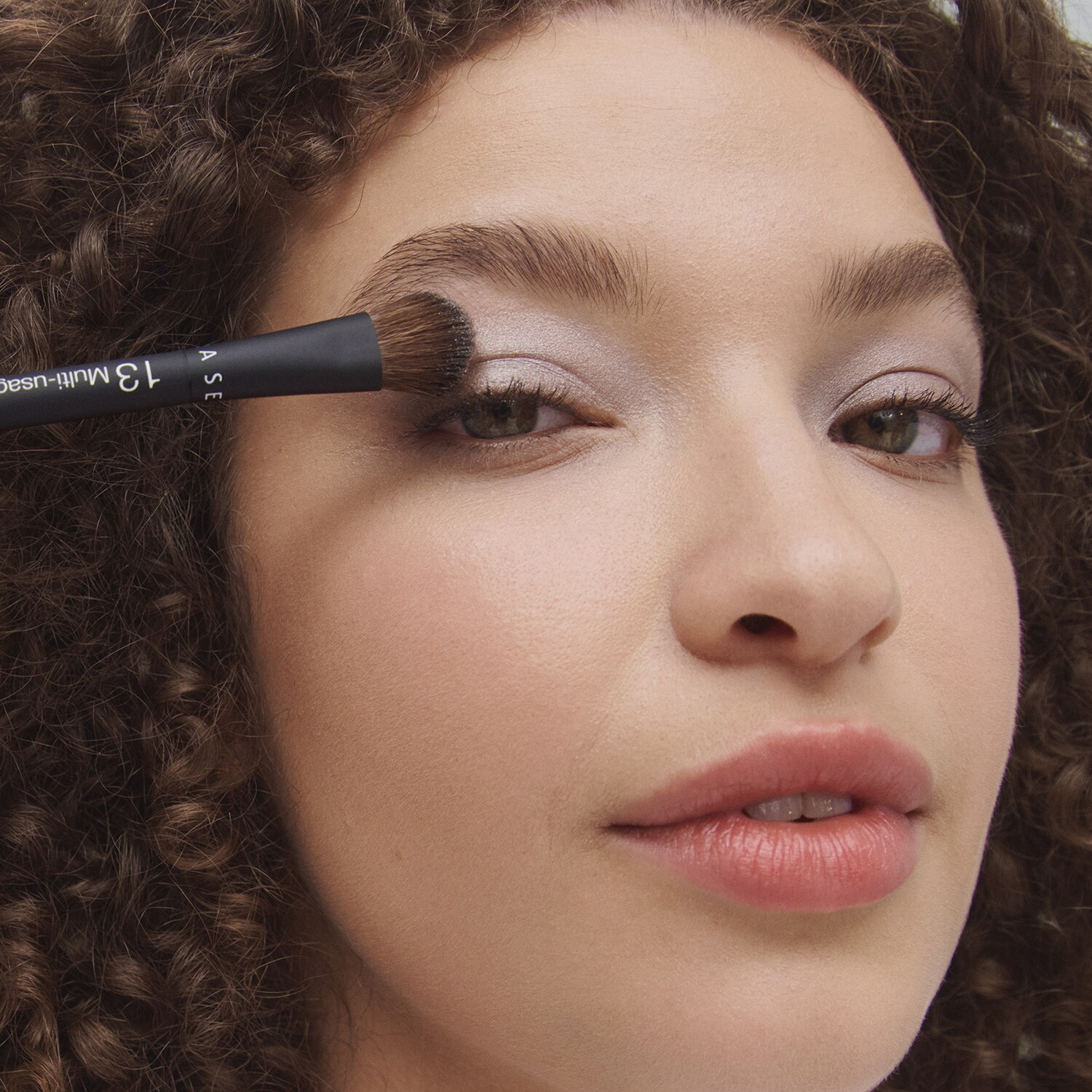 Кисти и аппликаторы для макияжа Sephora Collection 13 Universal eye brush, 1 шт