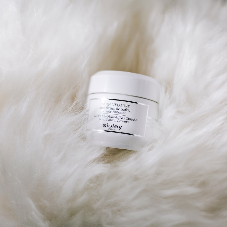 Soin Velours aux Fleurs de Safran - Crema calmante e hidratante