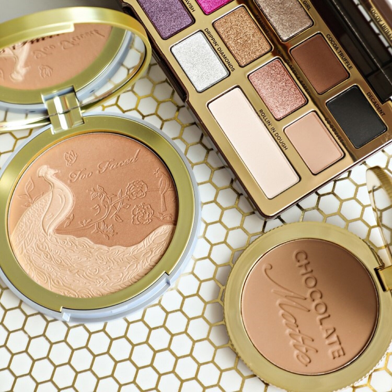 Матовый бронзер с экстрактом какао Too Faced Chocolate Soleil Matte Bronzer, 8 г — фото 5