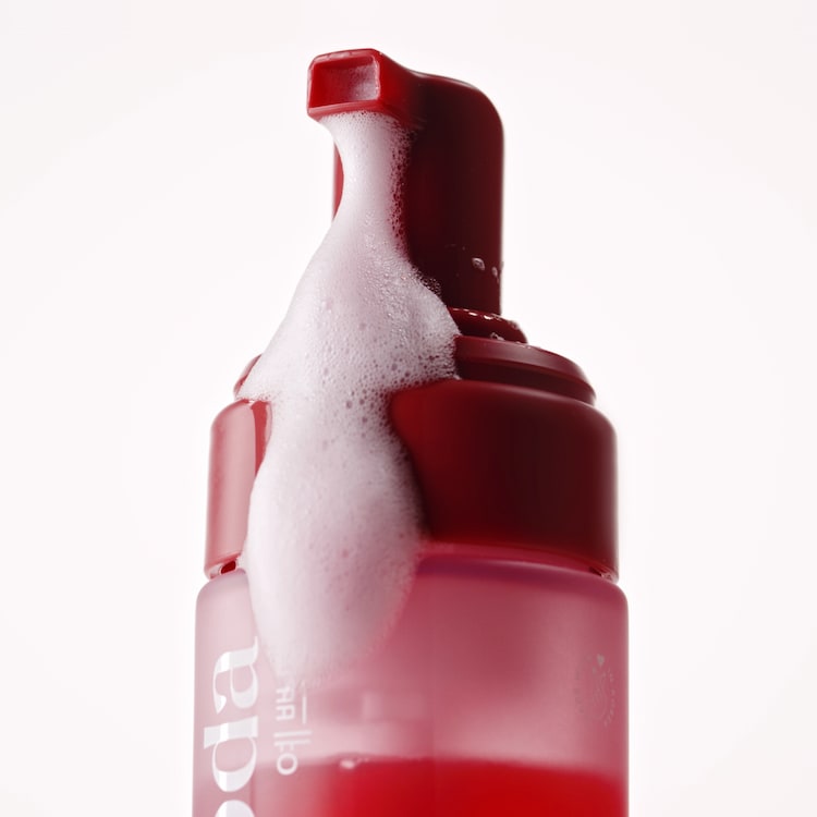 The Bubble Double - Mousse nettoyante à l'acide salicylique et à la grenade
