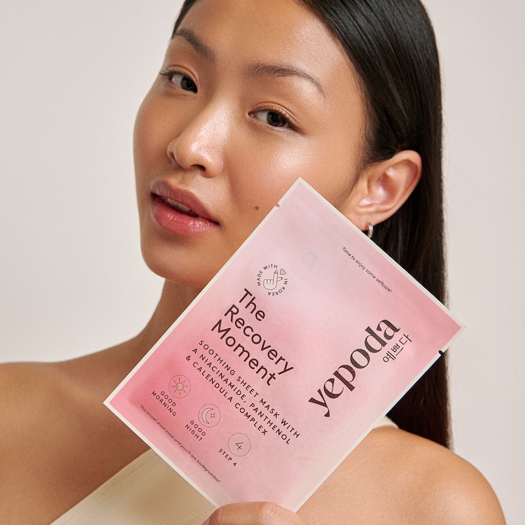The Recovery Moment – Masque en tissu apaisant avec de la niacinamide