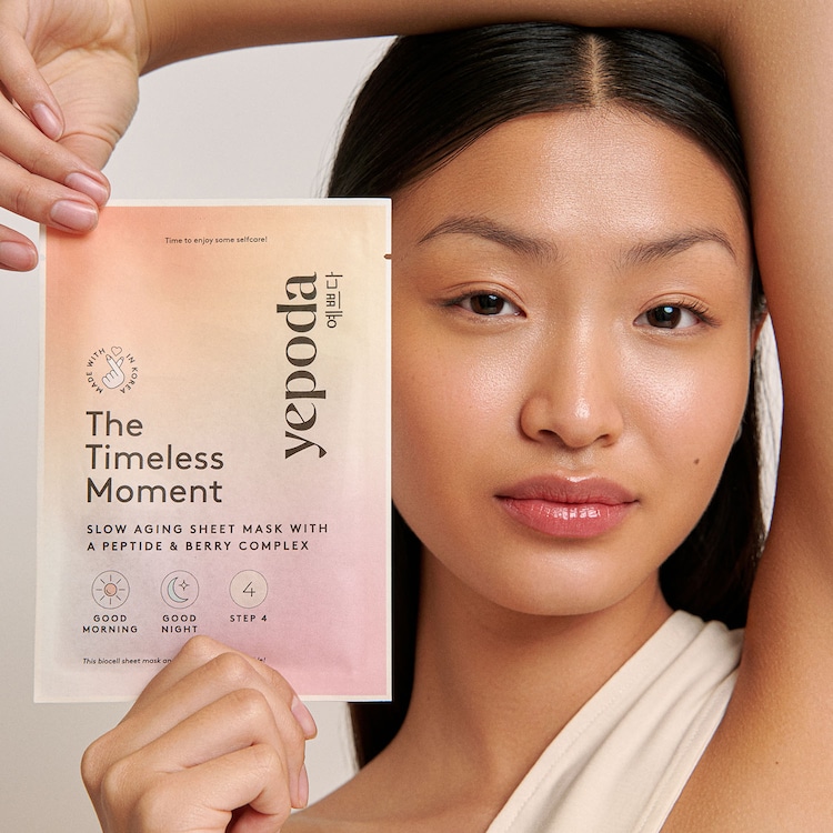 The Timeless Moment – Maschera in tessuto Slow Agining con peptidi e bacche